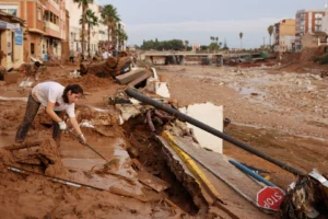 01spain rain hjvg superJumbo.jpg
